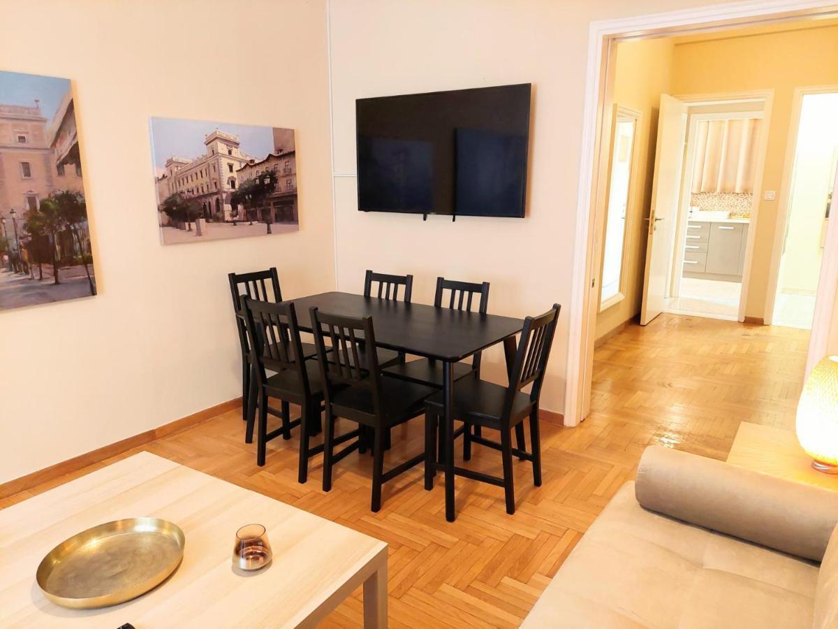 Grand Apartment In Parliament Square 雅典 外观 照片