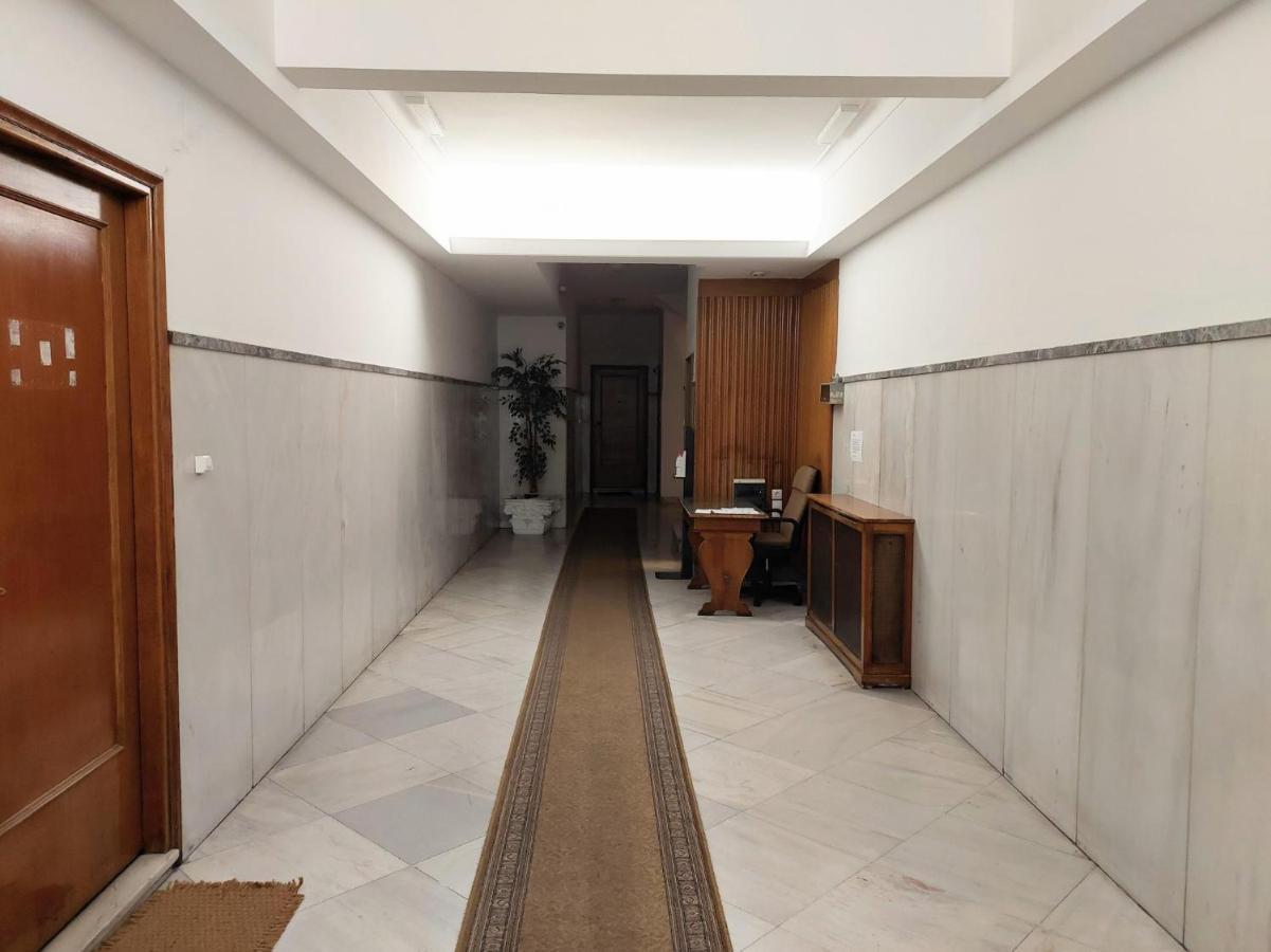 Grand Apartment In Parliament Square 雅典 外观 照片
