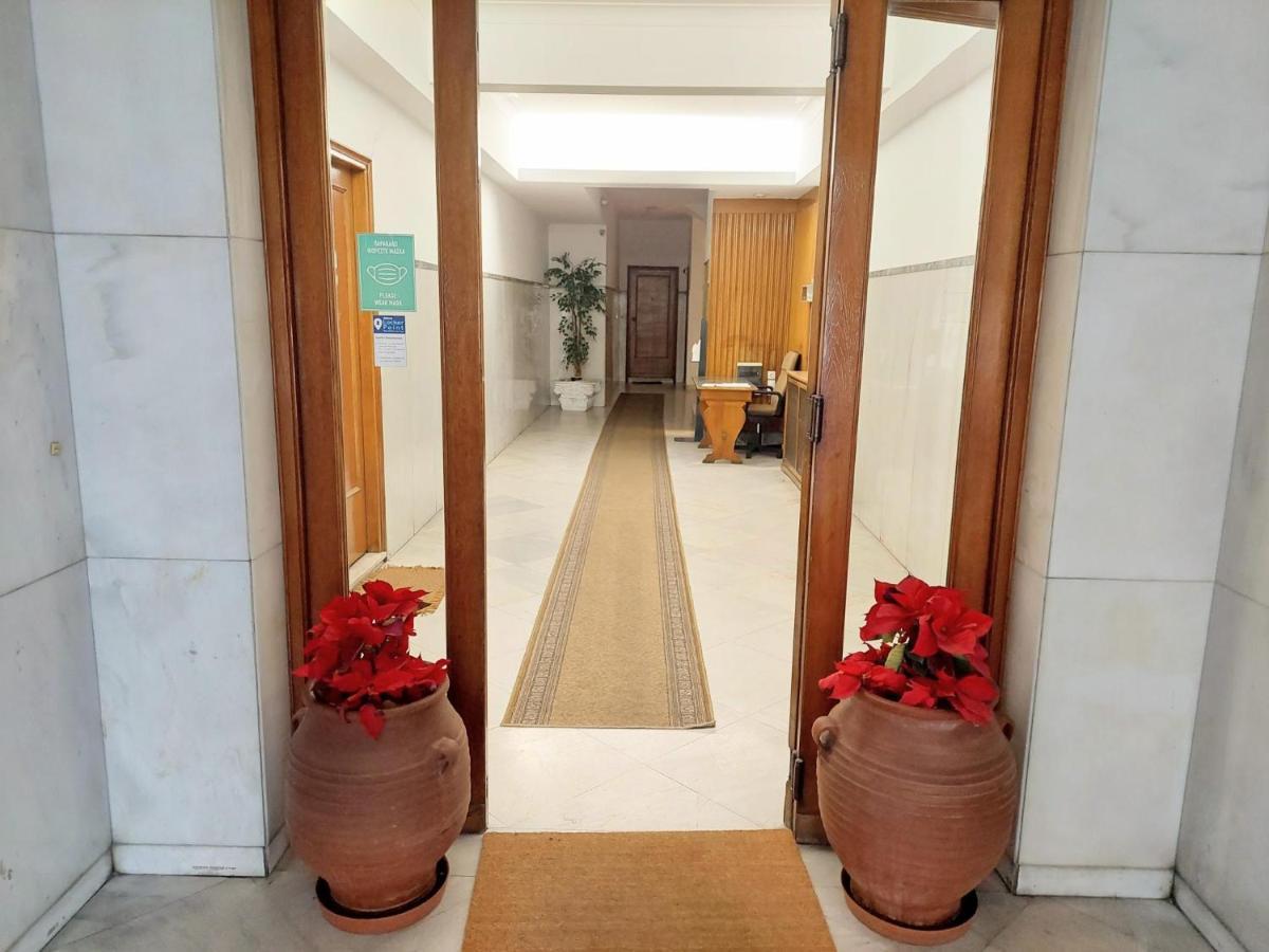 Grand Apartment In Parliament Square 雅典 外观 照片
